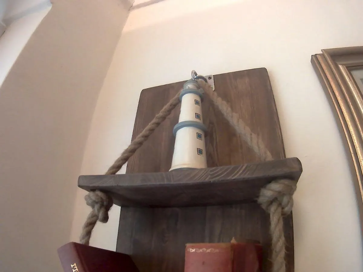 בורדיגרה Maison Del Marinaio 0*,